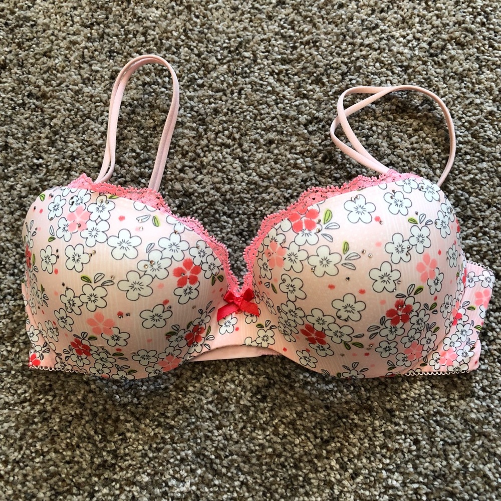 Victoria’s Secret bra